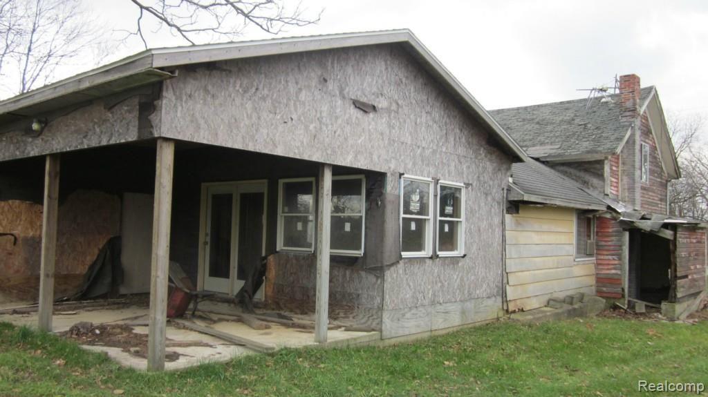 8637 Lemon Road Bancroft, MI 48414 - Photo 5 of 18 IMG_5774.jpg