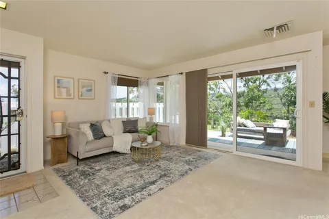 $950,000 | 98-1970-a Kaʻahumanu Street, Unit 128, Aiea, HI 96701