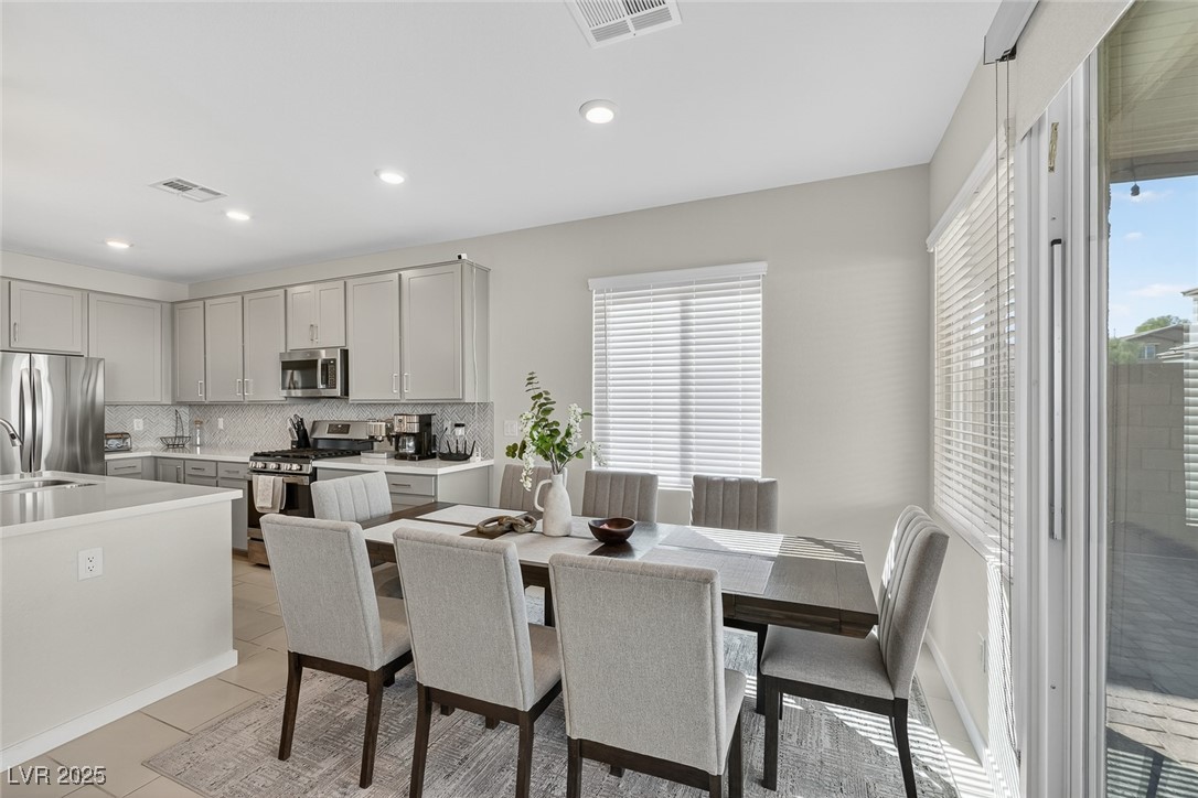 2728 High Echelon Road North Las Vegas, NV 89086 - Photo 12 of 49