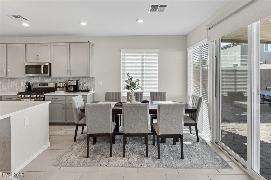 2728 High Echelon Road North Las Vegas, NV 89086 - Photo 13 of 49