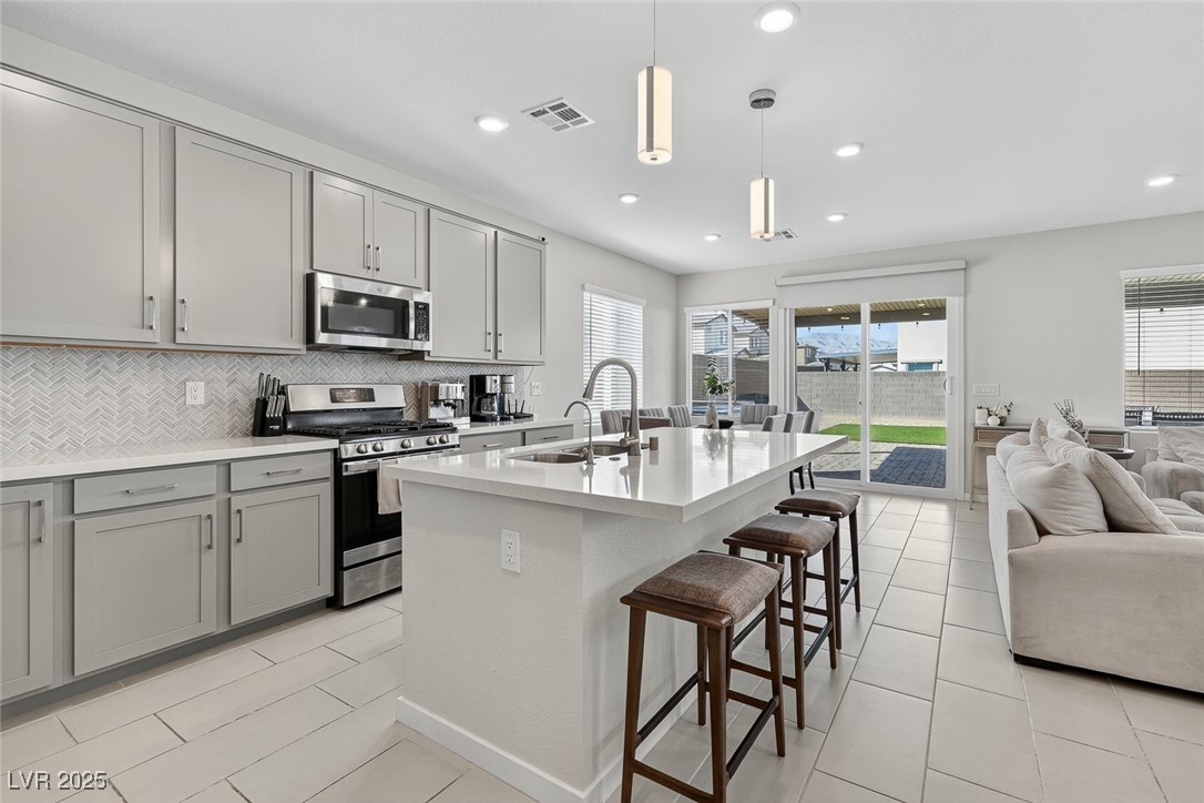 2728 High Echelon Road North Las Vegas, NV 89086 - Photo 3 of 49