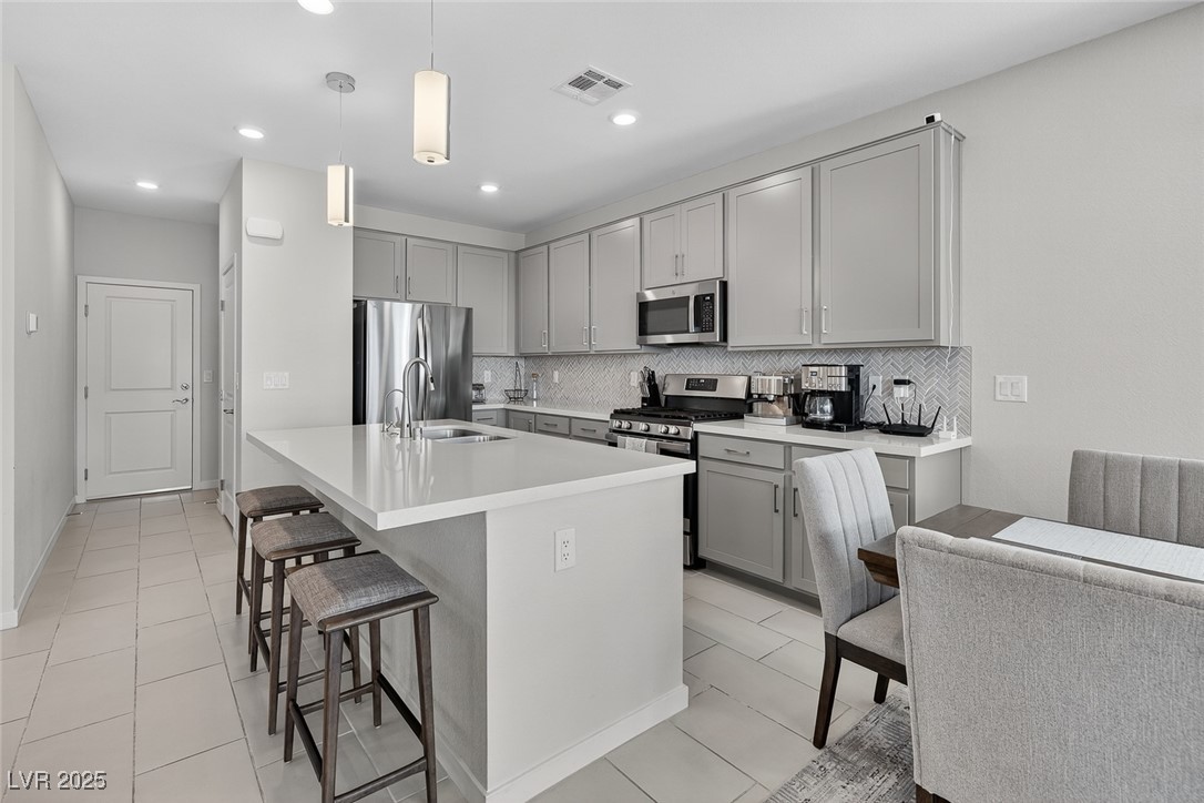 2728 High Echelon Road North Las Vegas, NV 89086 - Photo 4 of 49