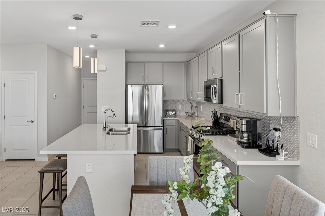 2728 High Echelon Road North Las Vegas, NV 89086 - Photo 5 of 49