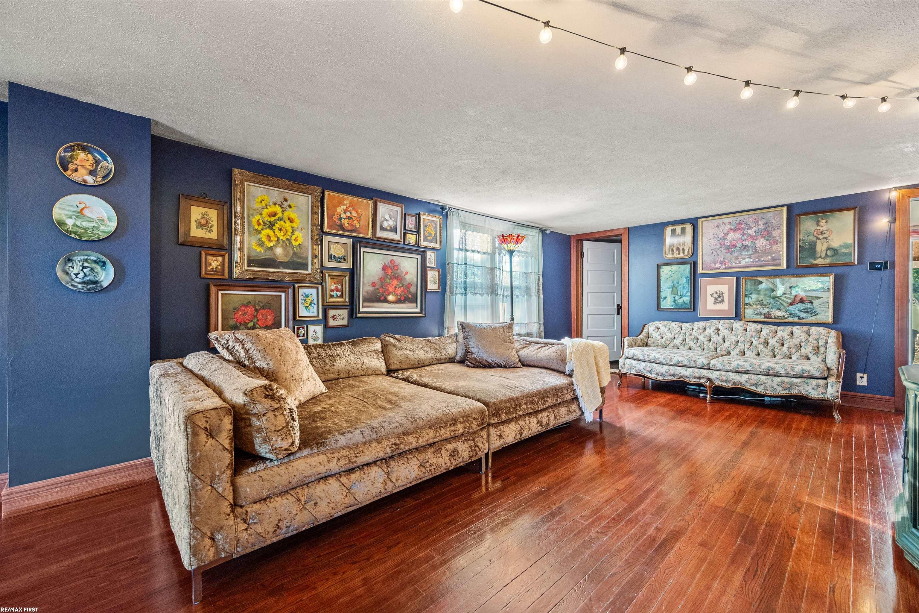 270 Rowland Road Leonard, MI 48367 - Photo 7 of 80 50112131-6.JPG