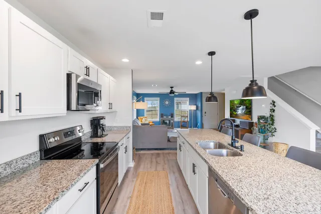 $339,999 | 7239 Clemie Court, Boiling Springs, SC 29316