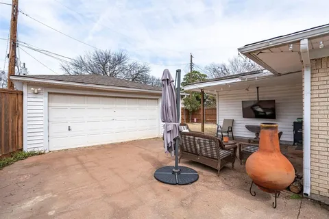 a view of backyard of house