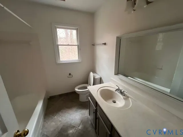 $2,600 | 5916 Park Forest Lane, Glen Allen, VA 23059