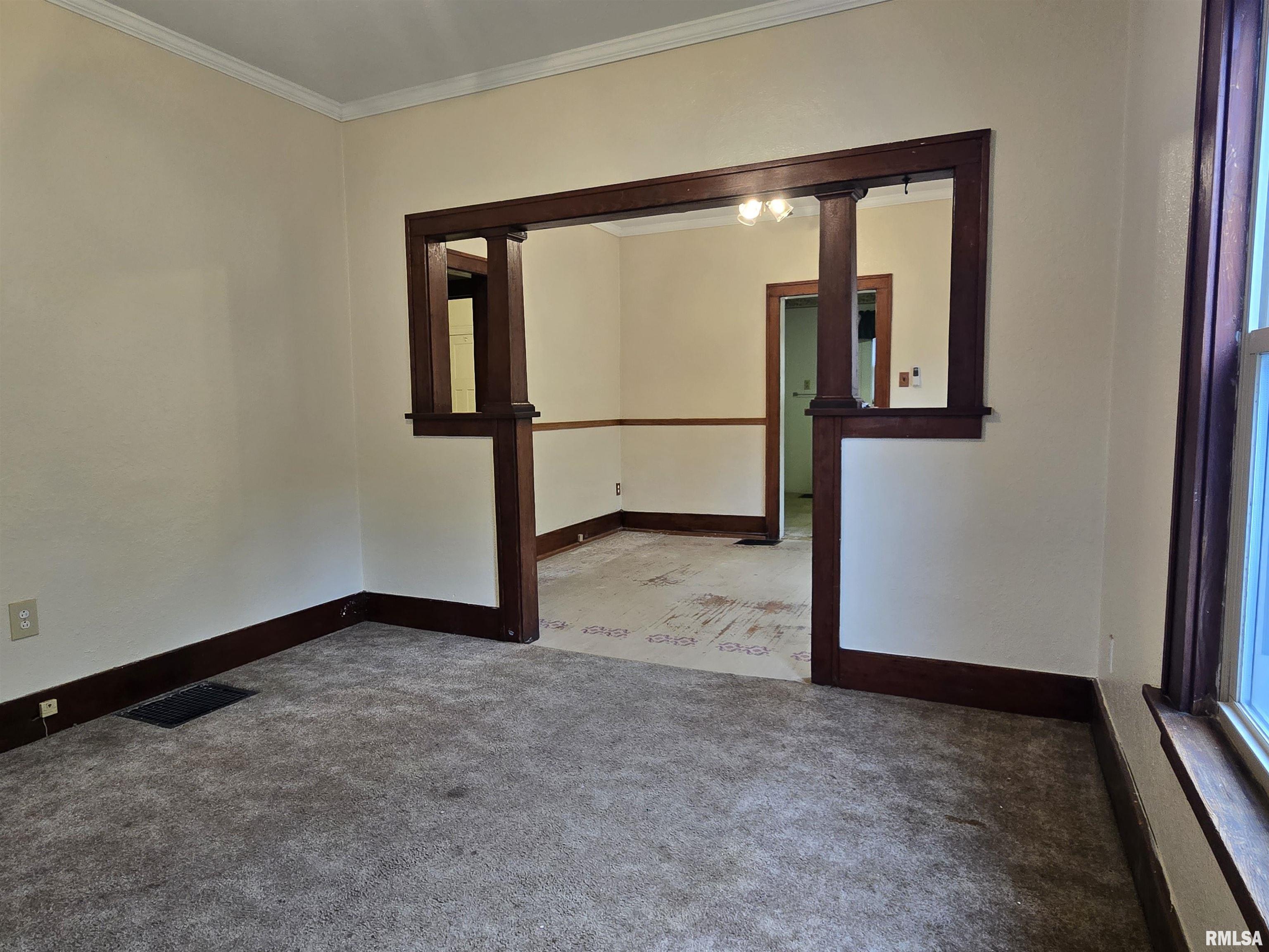 360 West Wells Street Bushnell, IL 61422 - Photo 4 of 15