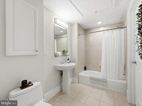 $815,000 | 1440 Church Street Northwest, Unit 401, Washington, DC 20005