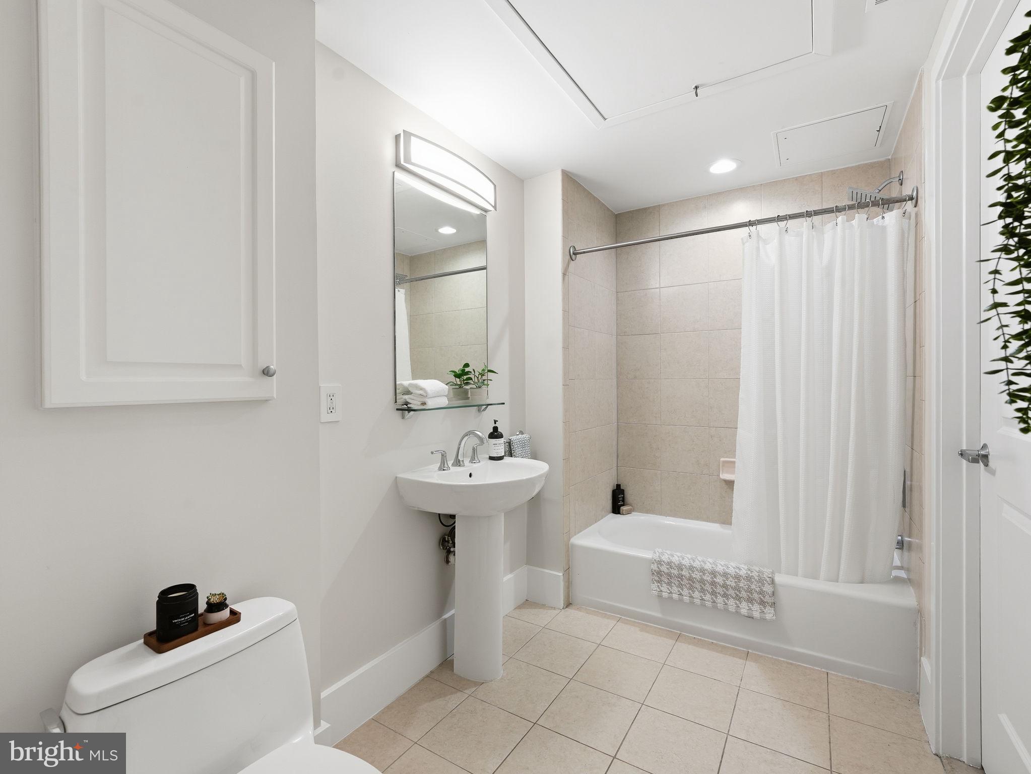 1440 Church Street Northwest, Unit 401 Washington, DC 20005 - Photo 18 of 22