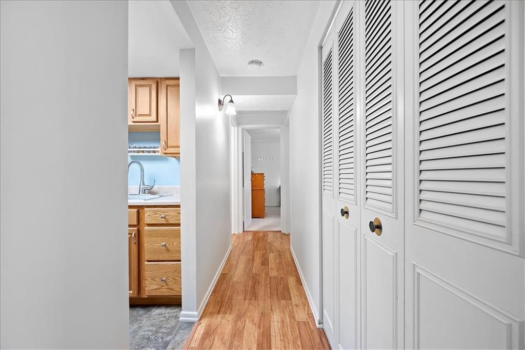 323 Ridge Point Circle, Unit 22A Bridgeville, PA 15017 - Photo 11 of 19 Gallery Image 11