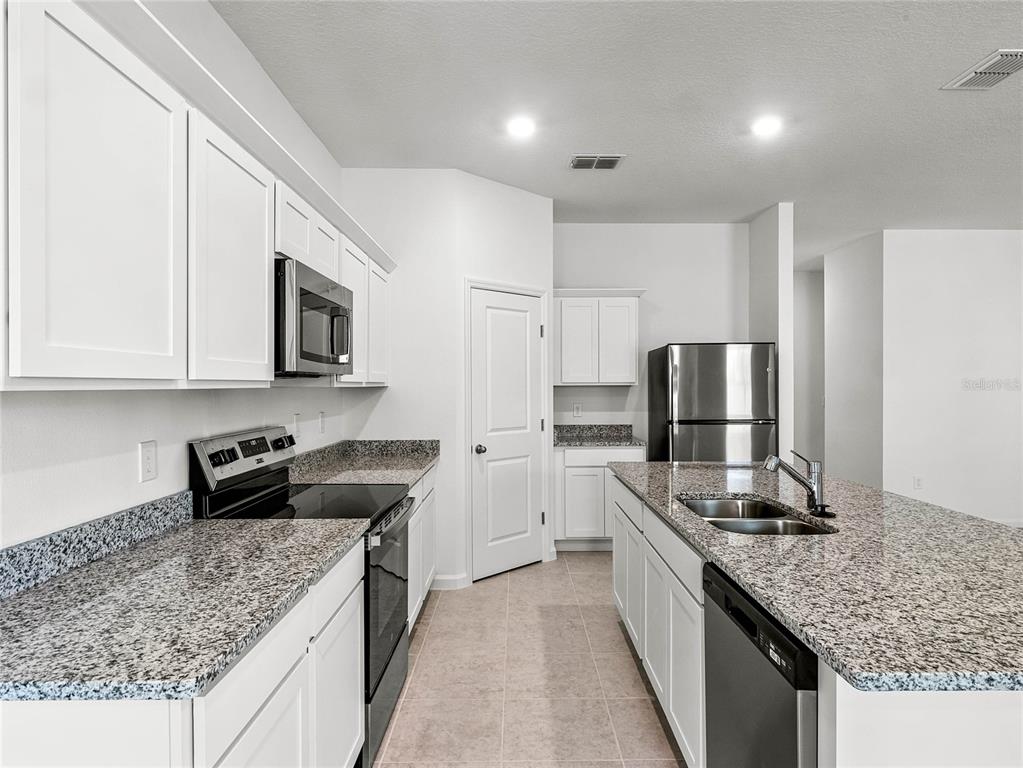 2202 Raven Rdg Road Clermont, FL 34715 - Photo 10 of 37