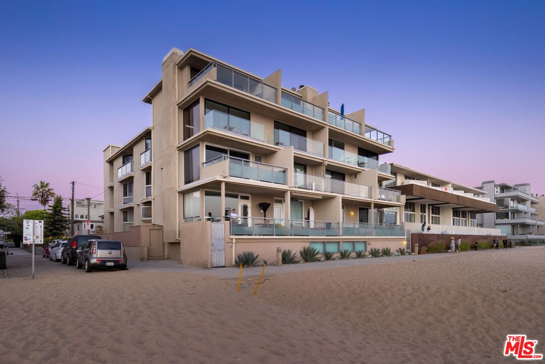 6 Eastwind Street, Unit 230 Marina del Rey, CA 90292 - Photo 2 of 19