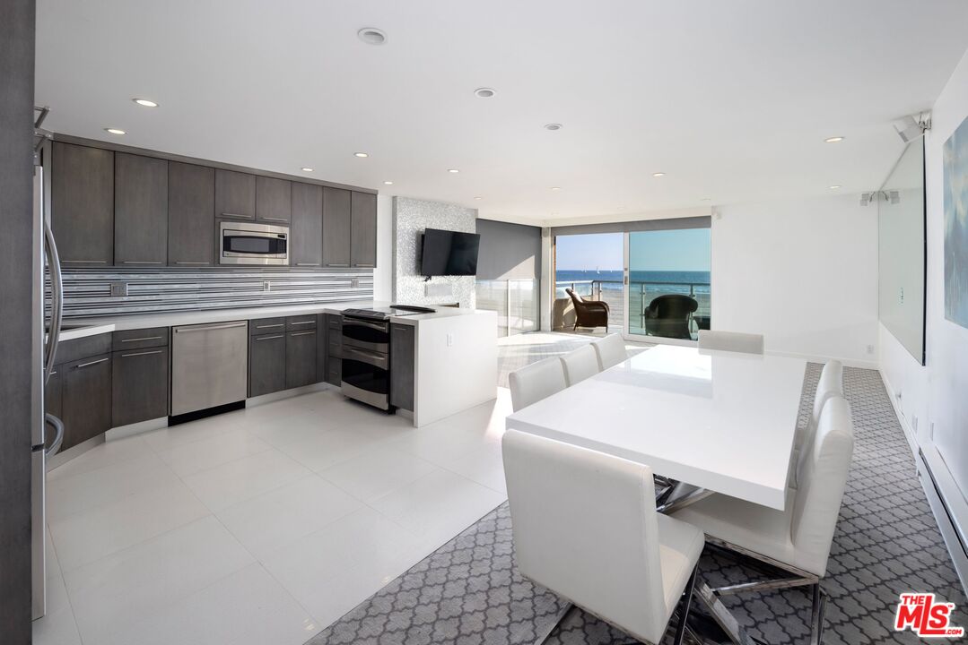 6 Eastwind Street, Unit 230 Marina del Rey, CA 90292 - Photo 3 of 19