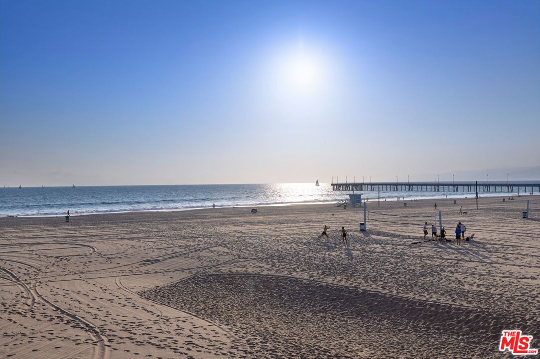 6 Eastwind Street, Unit 230 Marina del Rey, CA 90292 - Photo 7 of 19