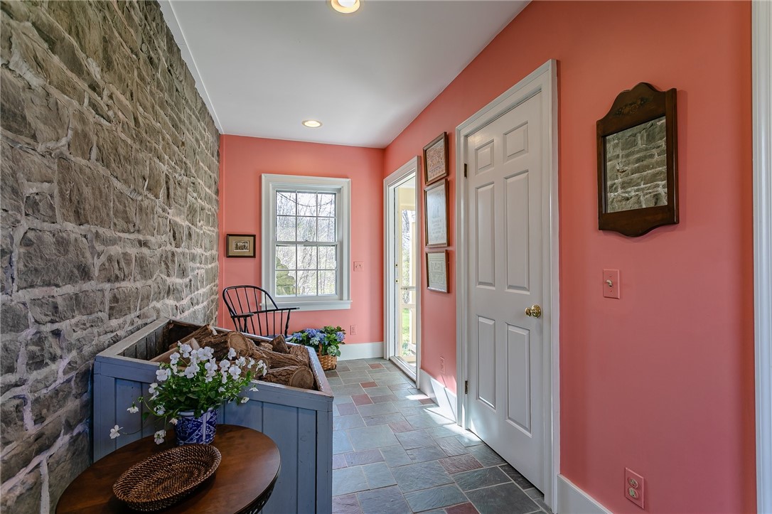 4371 Downs Road Walworth, NY 14568 - Photo 16 of 49