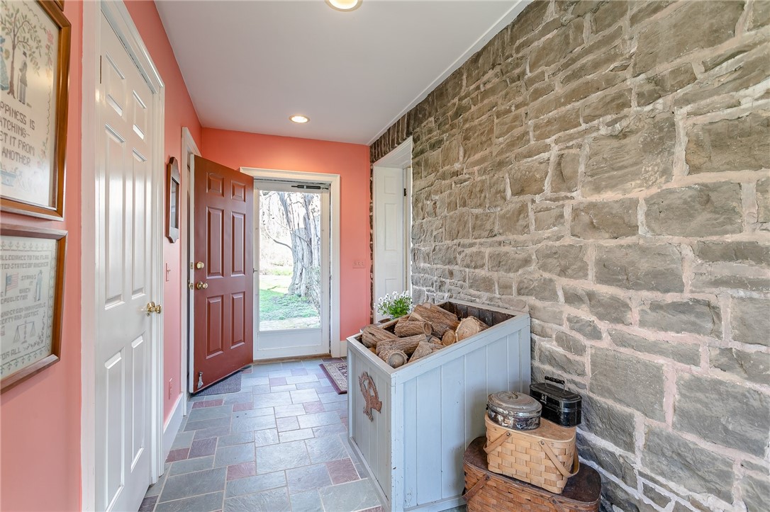 4371 Downs Road Walworth, NY 14568 - Photo 17 of 49