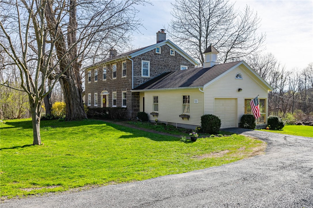 4371 Downs Road Walworth, NY 14568 - Photo 3 of 49