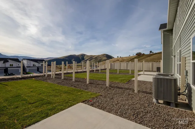 $359,990 | 217 Moose Street, Horseshoe Bend, ID 83629