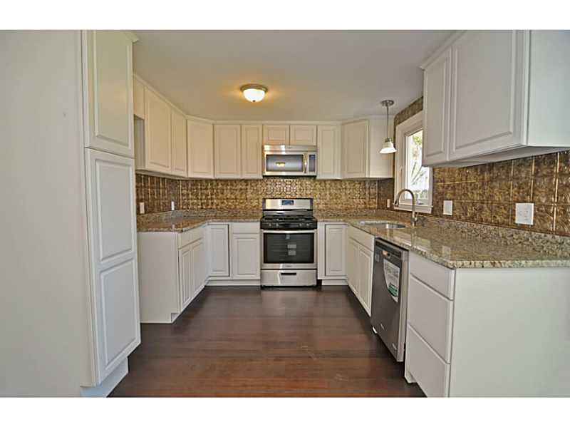 139 Duncan Road Warwick, RI 02886 - Photo 12 of 25 Kitchen.