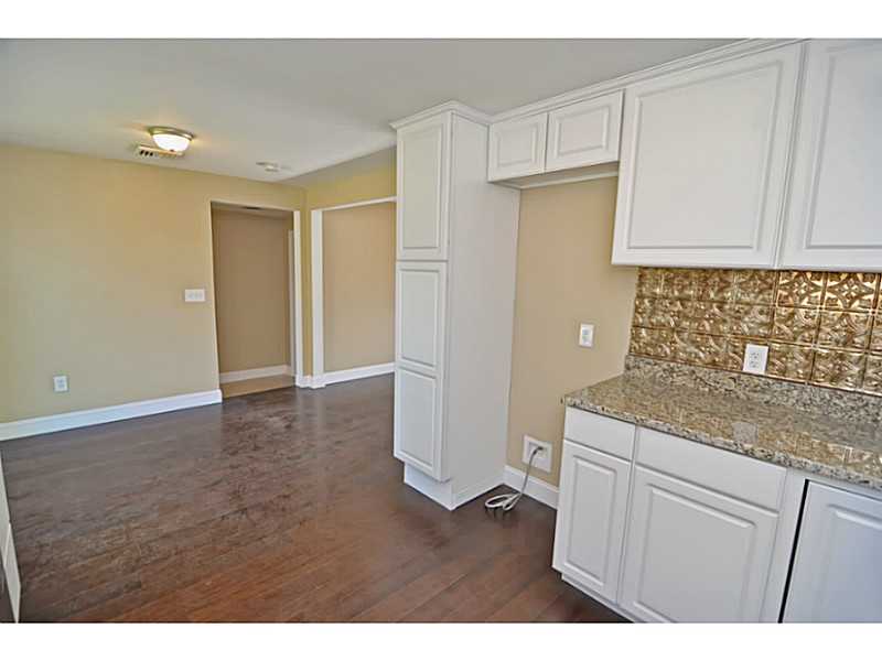 139 Duncan Road Warwick, RI 02886 - Photo 13 of 25 Kitchen.