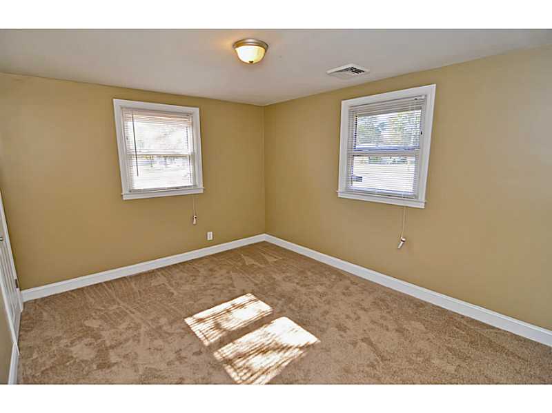 139 Duncan Road Warwick, RI 02886 - Photo 20 of 25 Bedroom.
