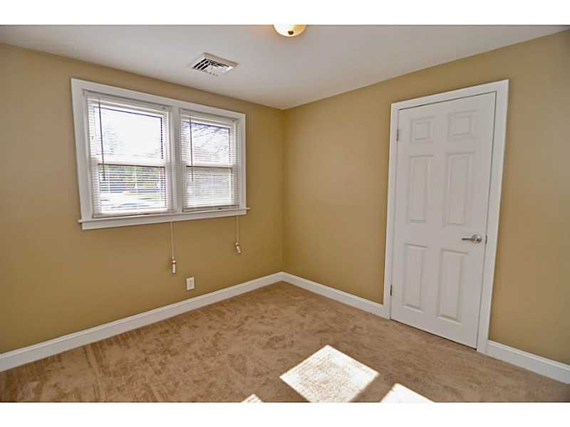 139 Duncan Road Warwick, RI 02886 - Photo 21 of 25 Bedroom.