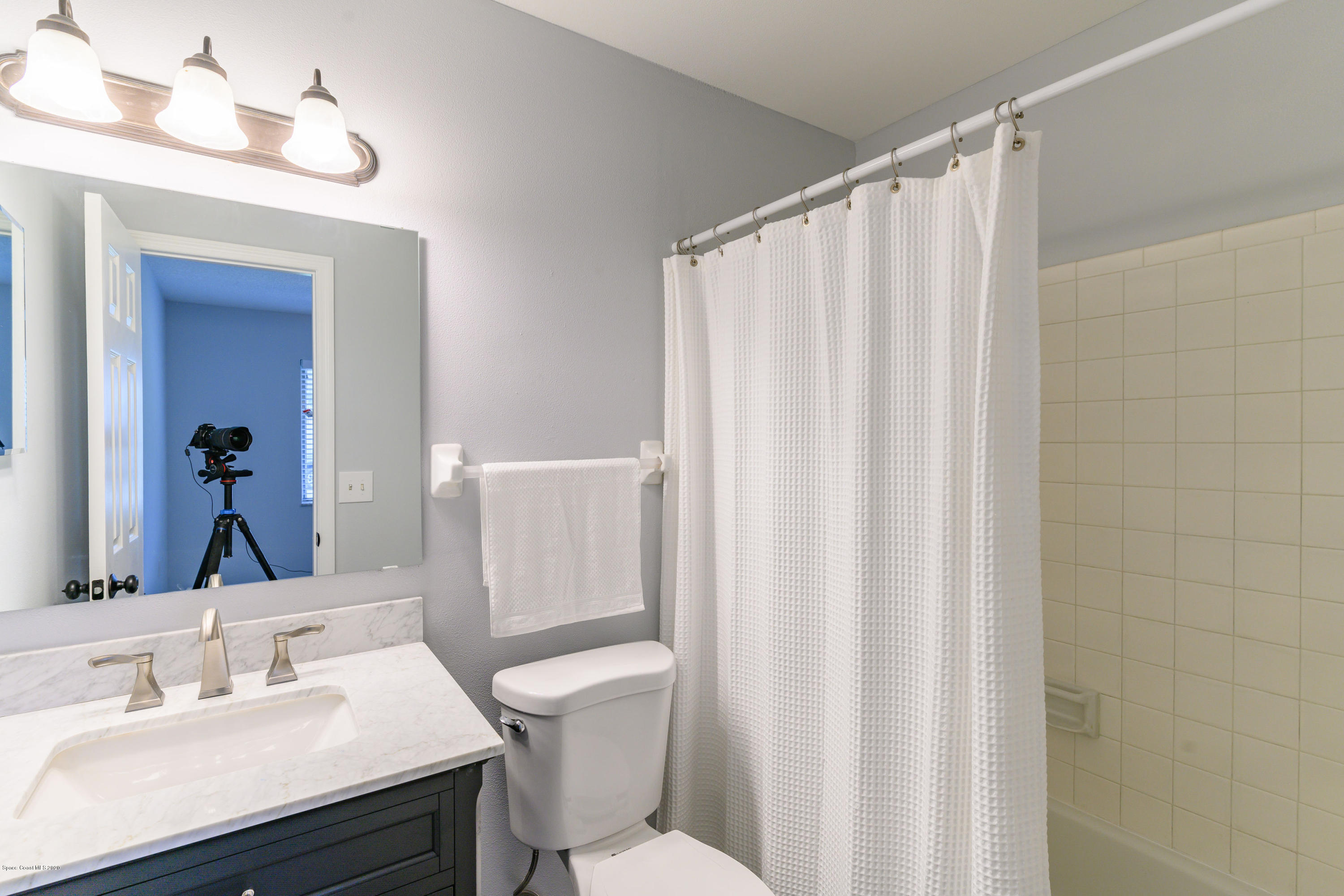 463 Archer Road Southeast Palm Bay, FL 32909 - Photo 11 of 19 Bathroom