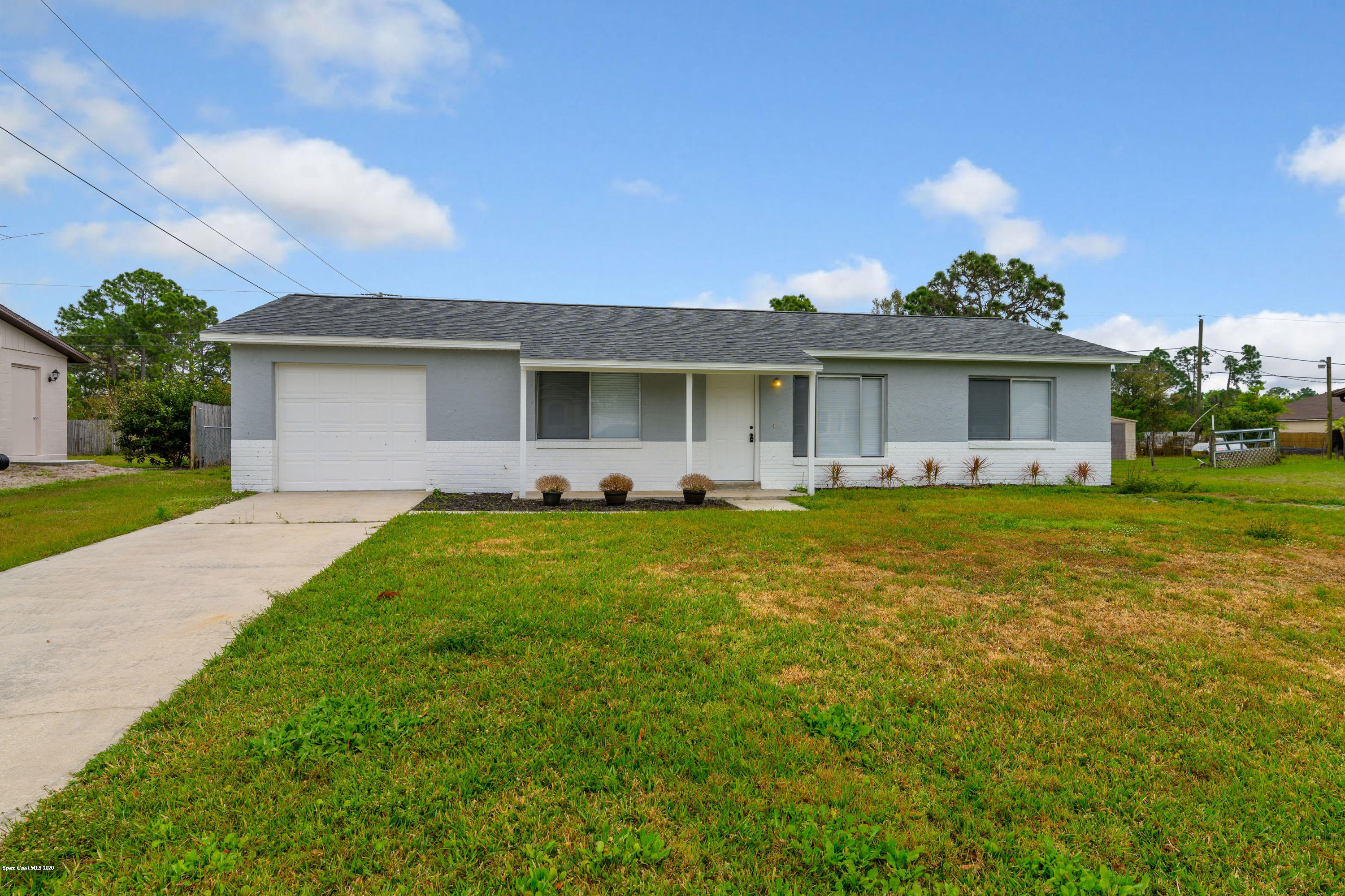 463 Archer Road Southeast Palm Bay, FL 32909 - Photo 3 of 19 NZ7_2695-Edit