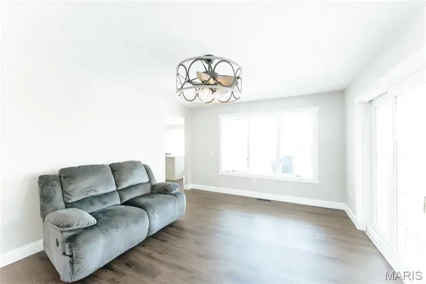 $739,000 | 10605 Larson Lane, Rolla, MO 65401