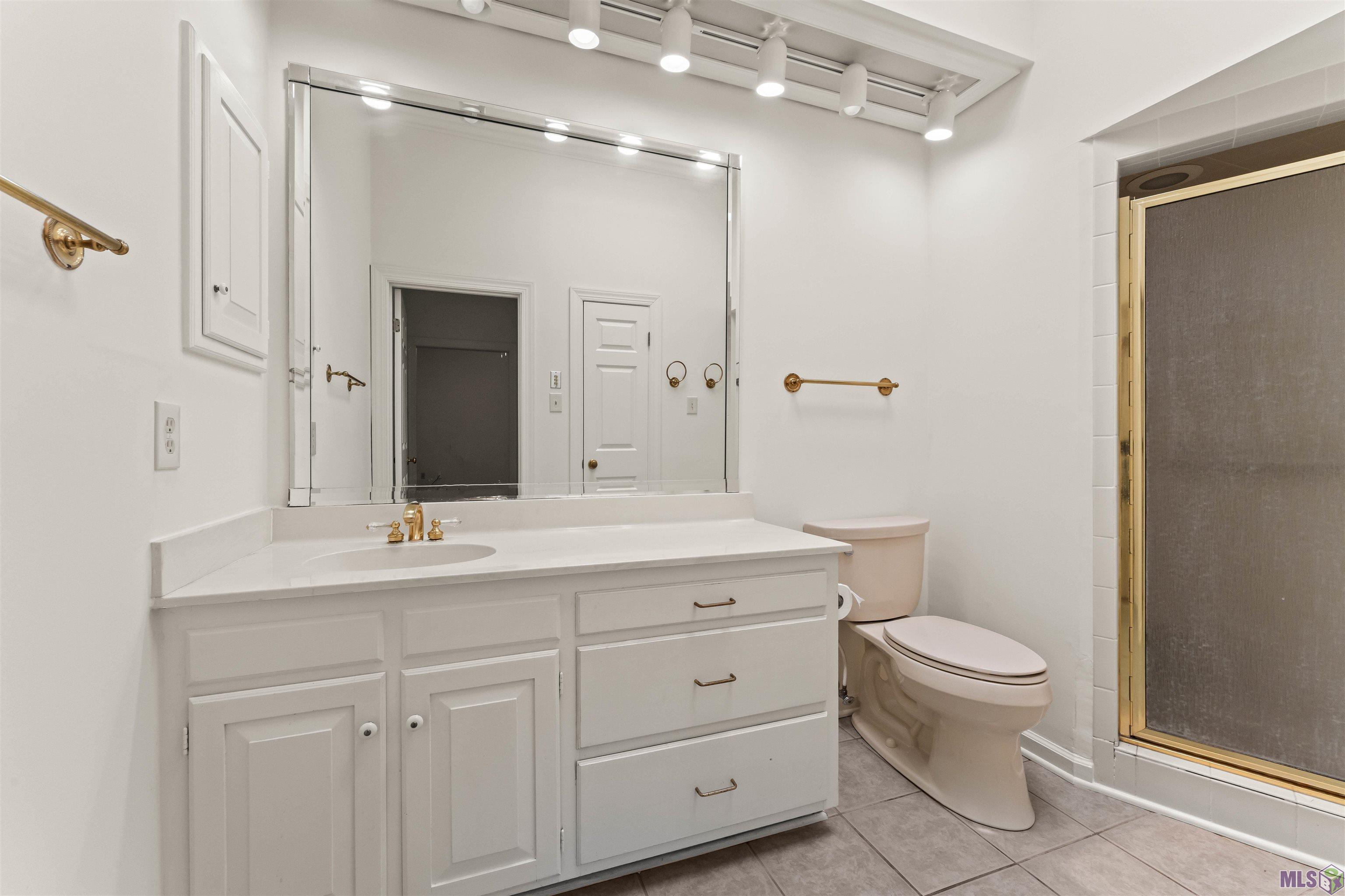 16 Jamestowne Court, Unit B Baton Rouge, LA 70809 - Photo 15 of 19