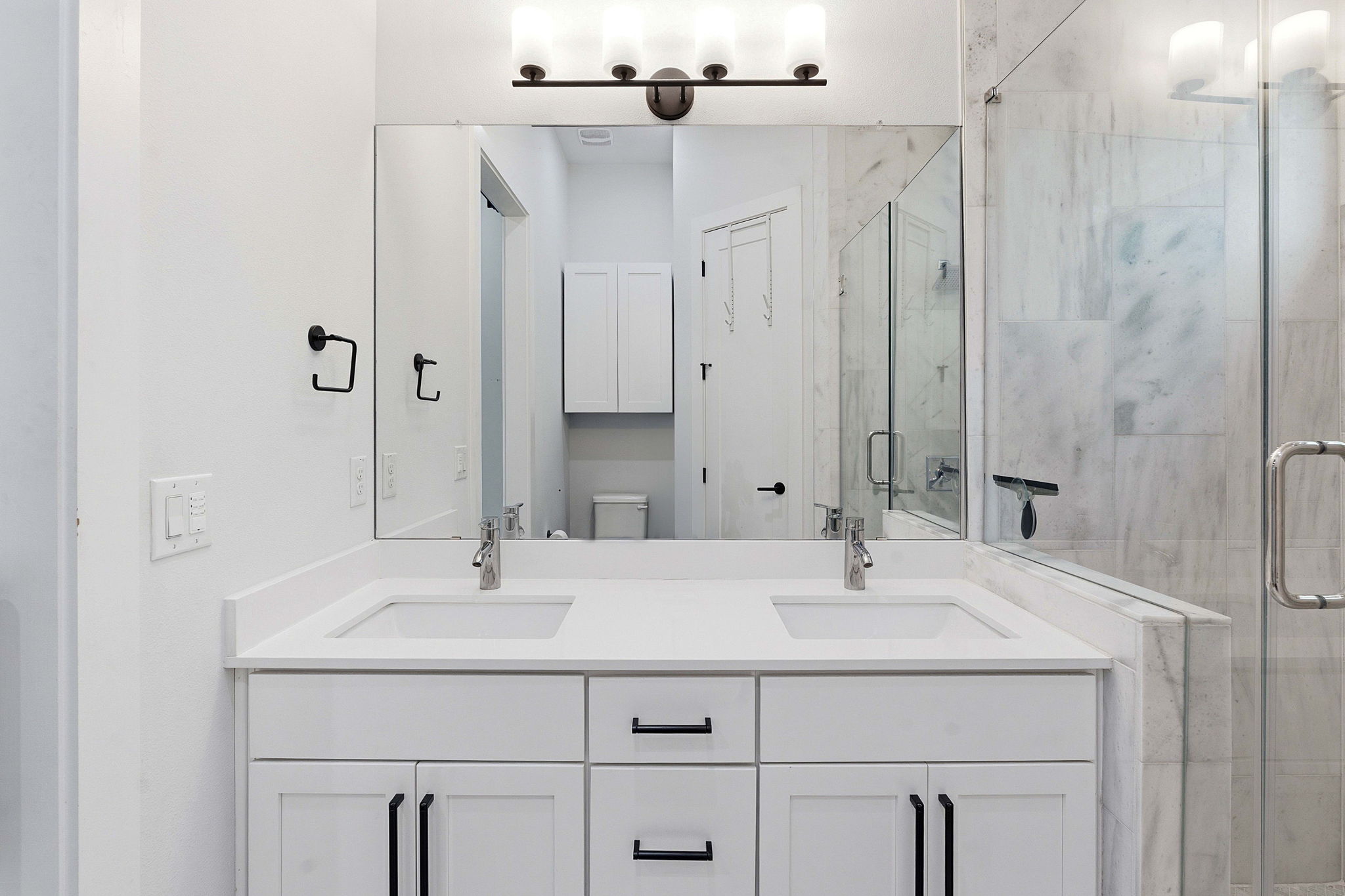 2935 Moss Street, Unit 2 Austin, TX 78722 - Photo 10 of 20 Primary Bathroom