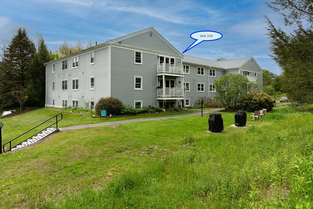 46 Evergreen Road, Unit 310 Northampton, MA 01053 - Photo 18 of 20 Gallery Image 18