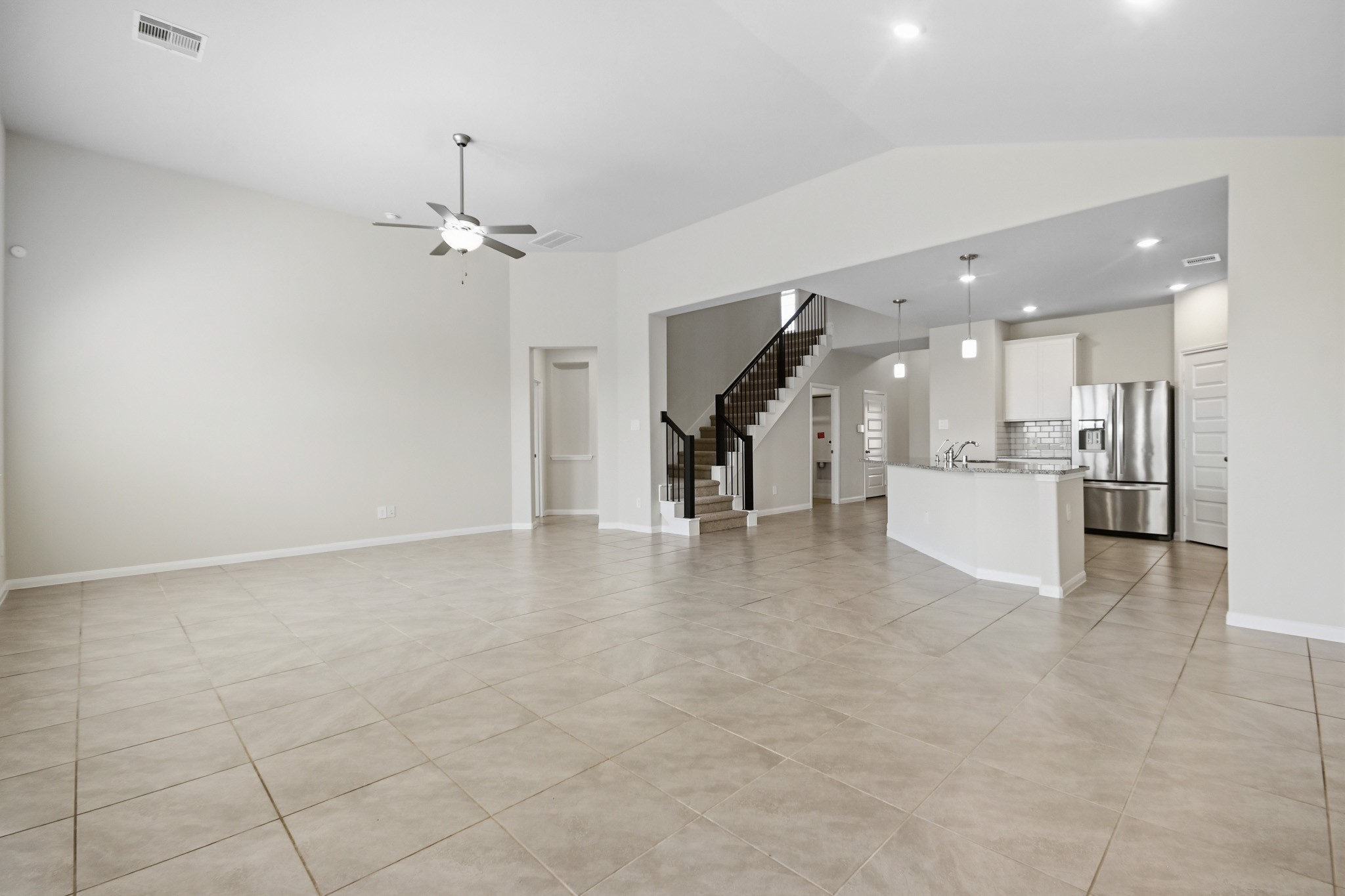 10723 Clfs Vw Drive Rosharon, TX 77583 - Photo 50 of 50 Another view of the family room/formal dining area. This is a great open floorplan that is open to the kitchen! So much space!