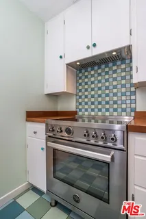 $789,000 | 5383 Village, Los Angeles, CA 90016