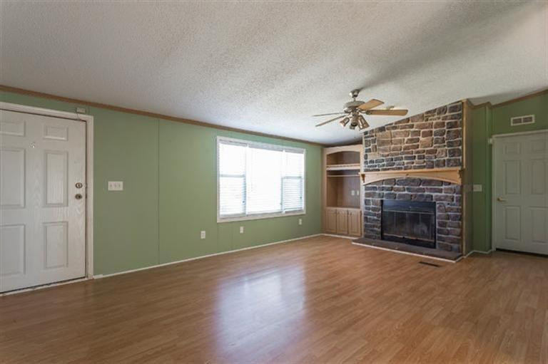 136 Ridgecrest Road Lancaster, KY 40444 - Photo 1 of 21 Large Picture Window