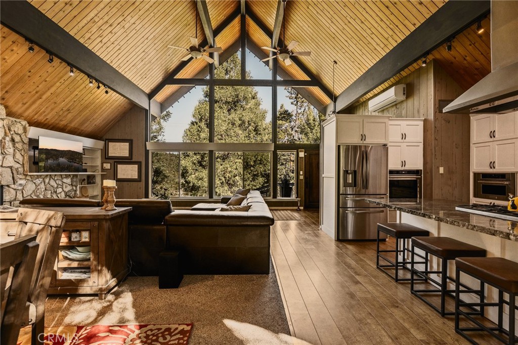 779 Grass Valley Road Lake Arrowhead, CA 92352 - Photo 6 of 27 Gallery Image 6
