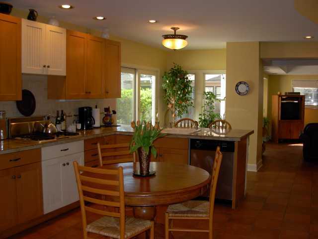 2744 Bexley Park Road Columbus, OH 43209 - Photo 4 of 18