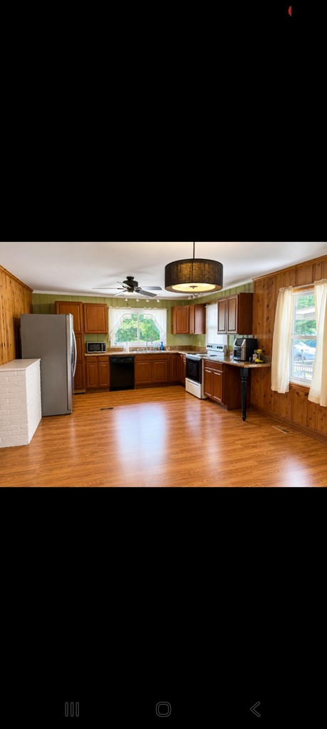 4405 Main Street Hodges, SC 29653 - Photo 3 of 10