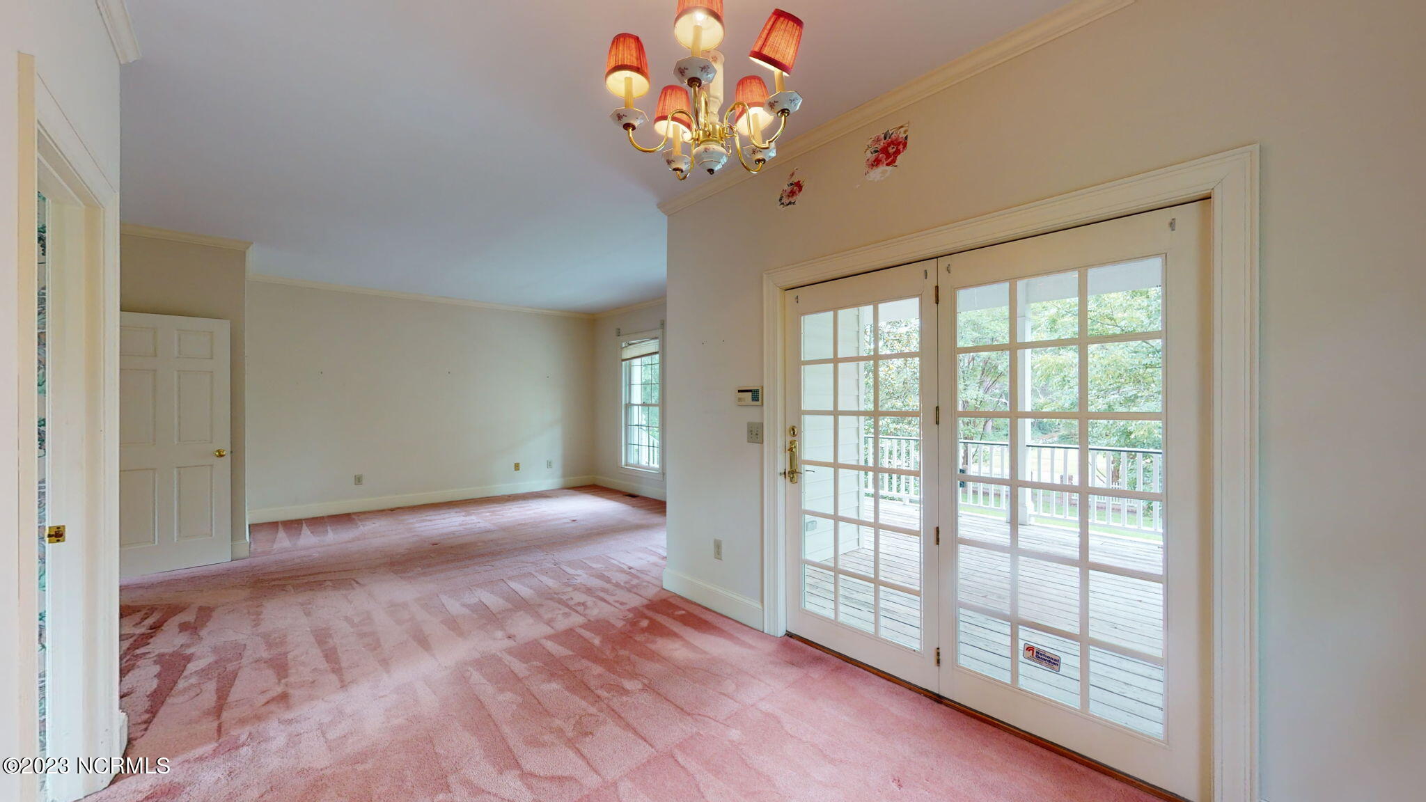 1506 Tryon Road New Bern, NC 28560 - Photo 24 of 55 Large Master Suite with Sitting area