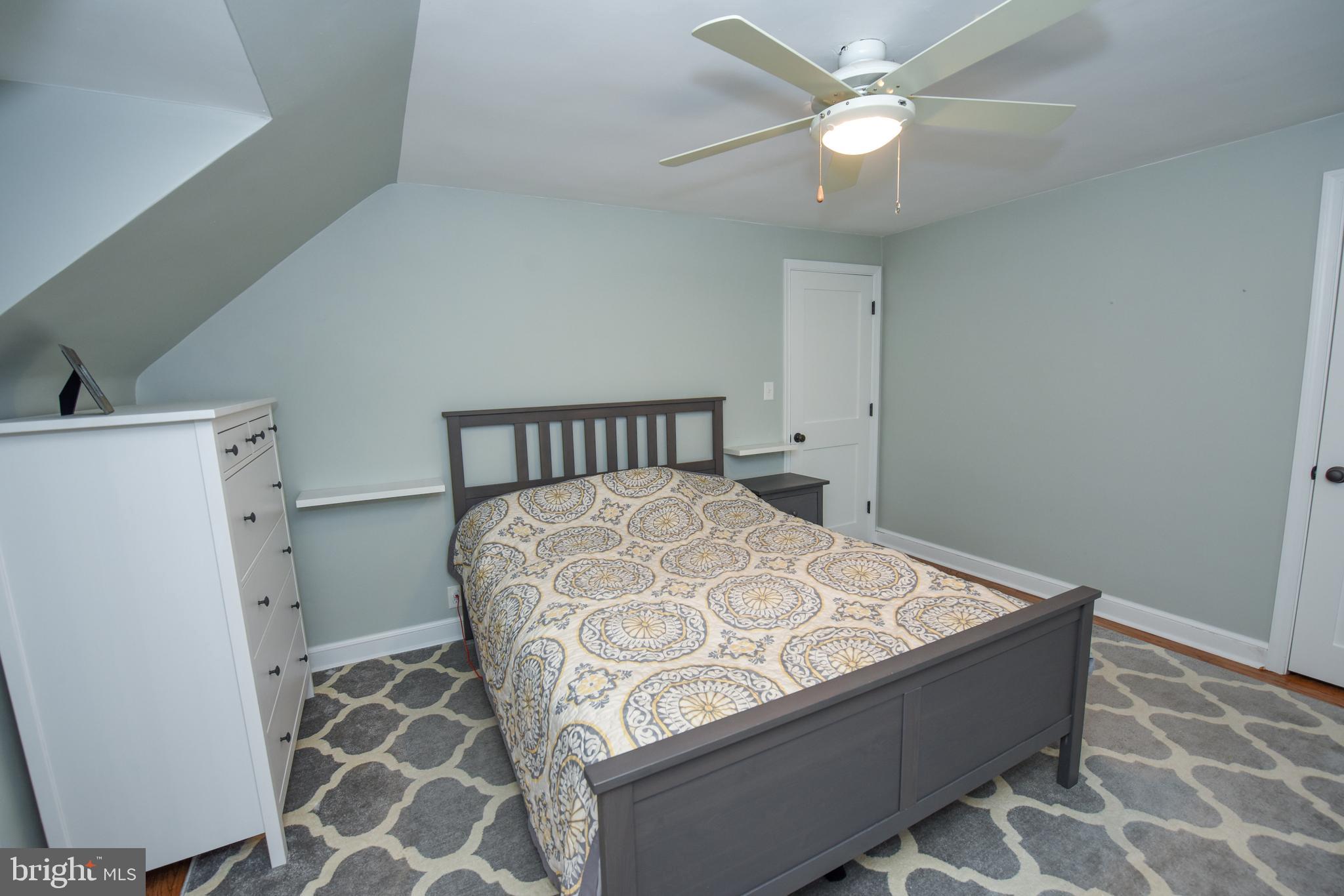 8052 Pine Road Philadelphia, PA 19111 - Photo 14 of 31 Gallery Image 14