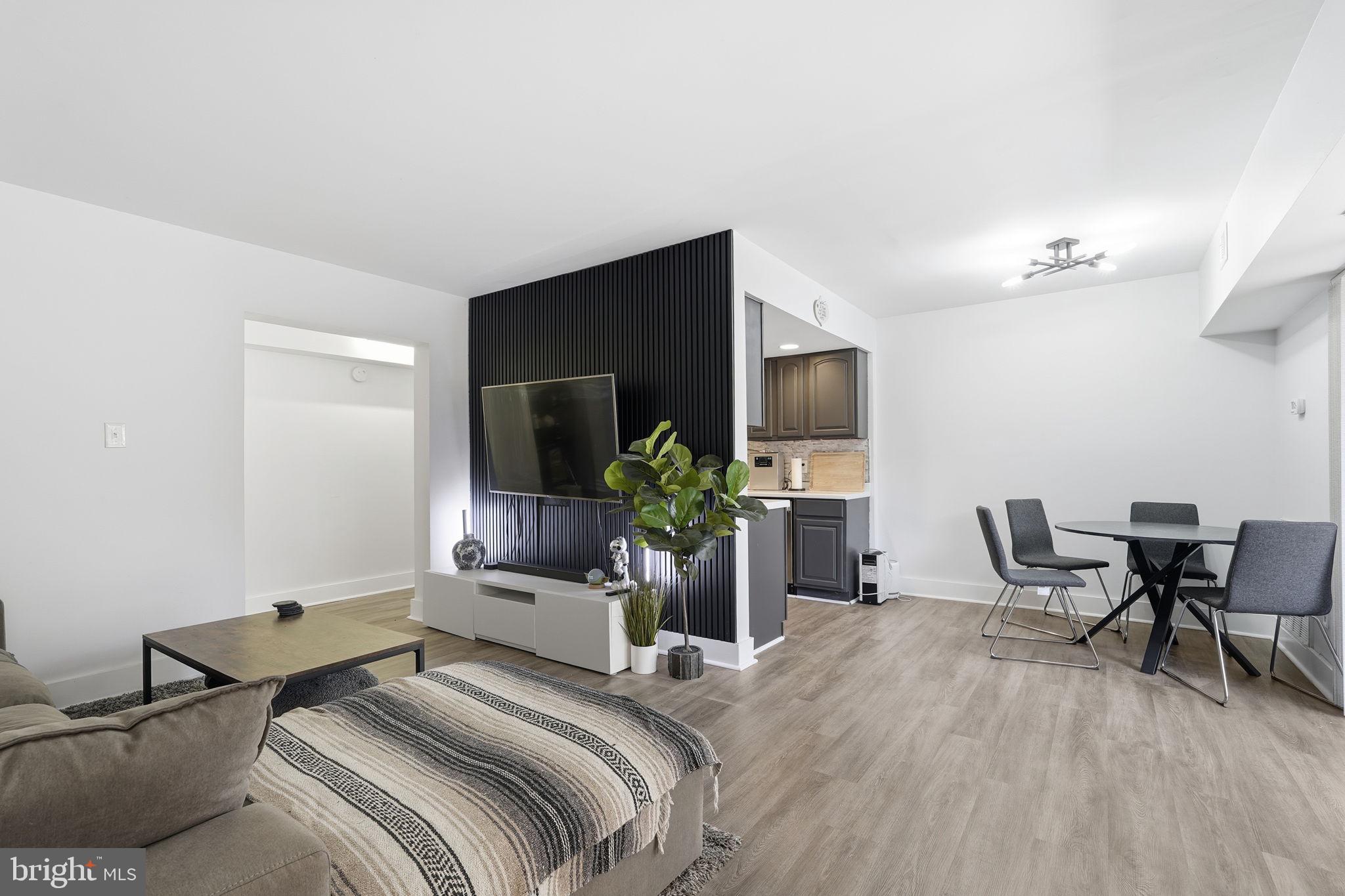 11647 Stoneview Square, Unit 88/2B Reston, VA 20191 - Photo 4 of 25