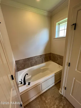 $2,250 | 204 Crenshaw Drive, Lafayette, LA 70508