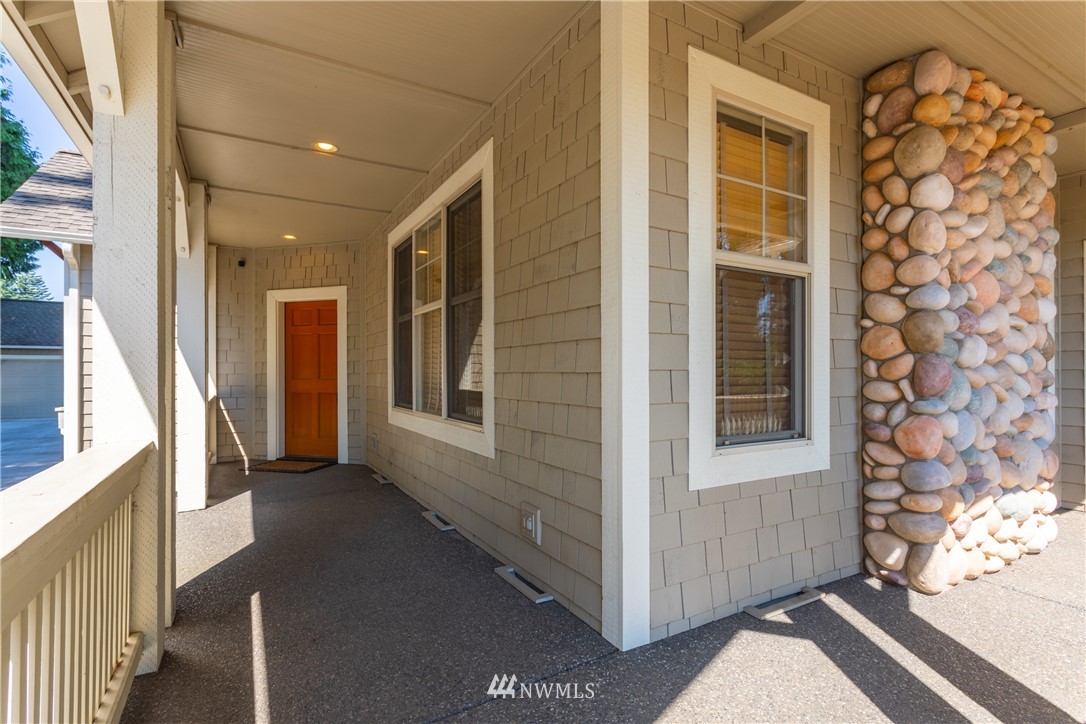 8435 Benson Road Lynden, WA 98264 - Photo 4 of 31