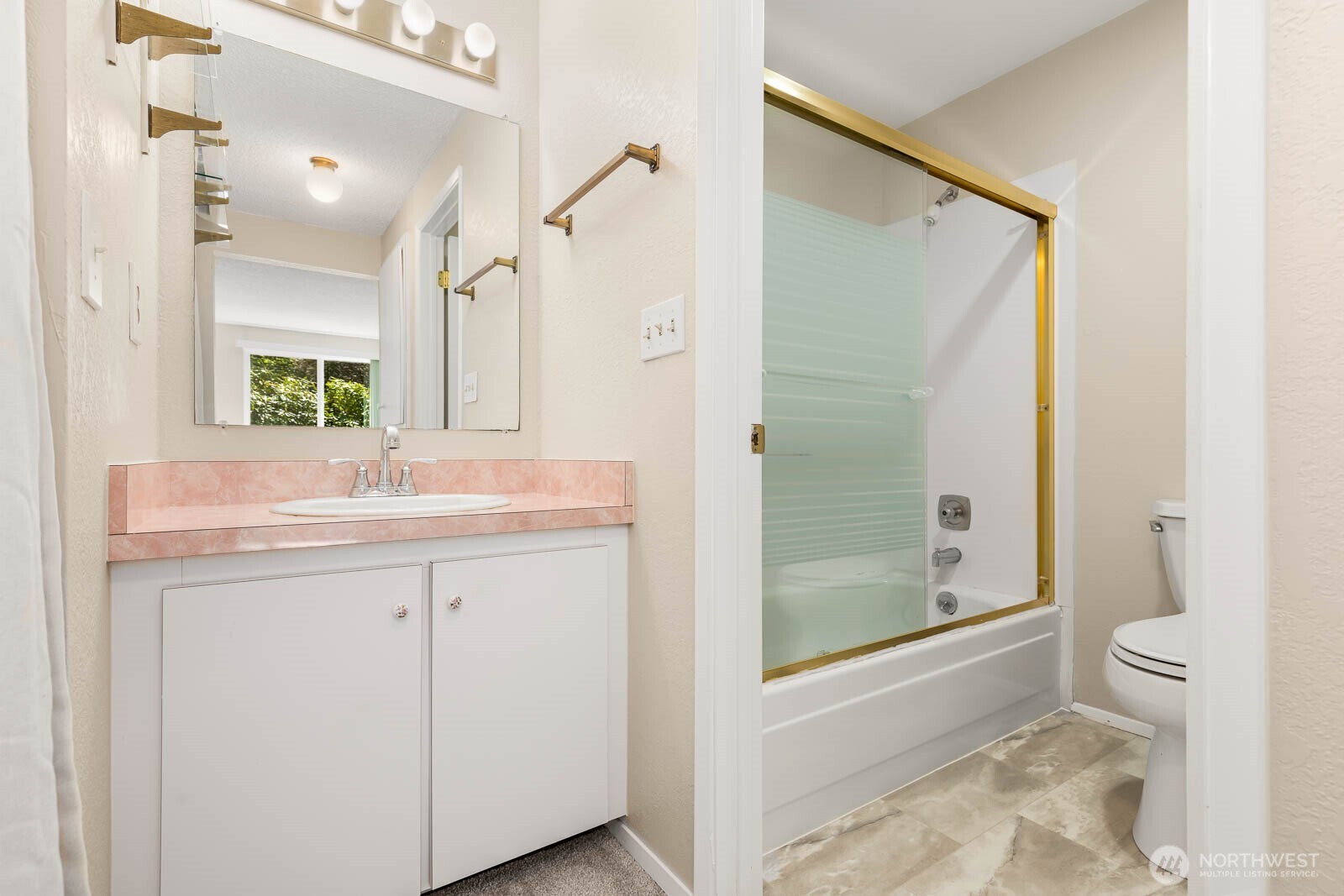 820 Cady Road, Unit F105 Everett, WA 98203 - Photo 16 of 26