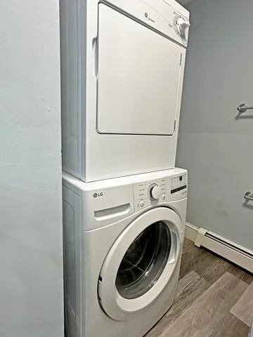 a close up view of a washer and dryer