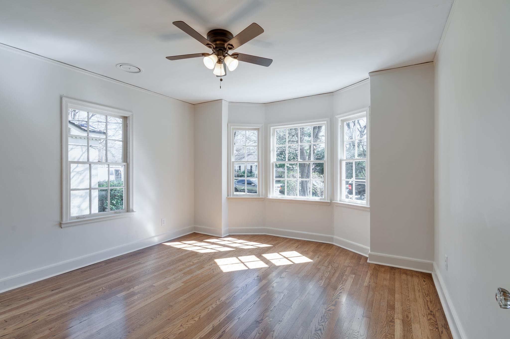 337 South Fenwick Road Memphis, TN 38111 - Photo 13 of 29 Bedroom two has wonderful bay windows