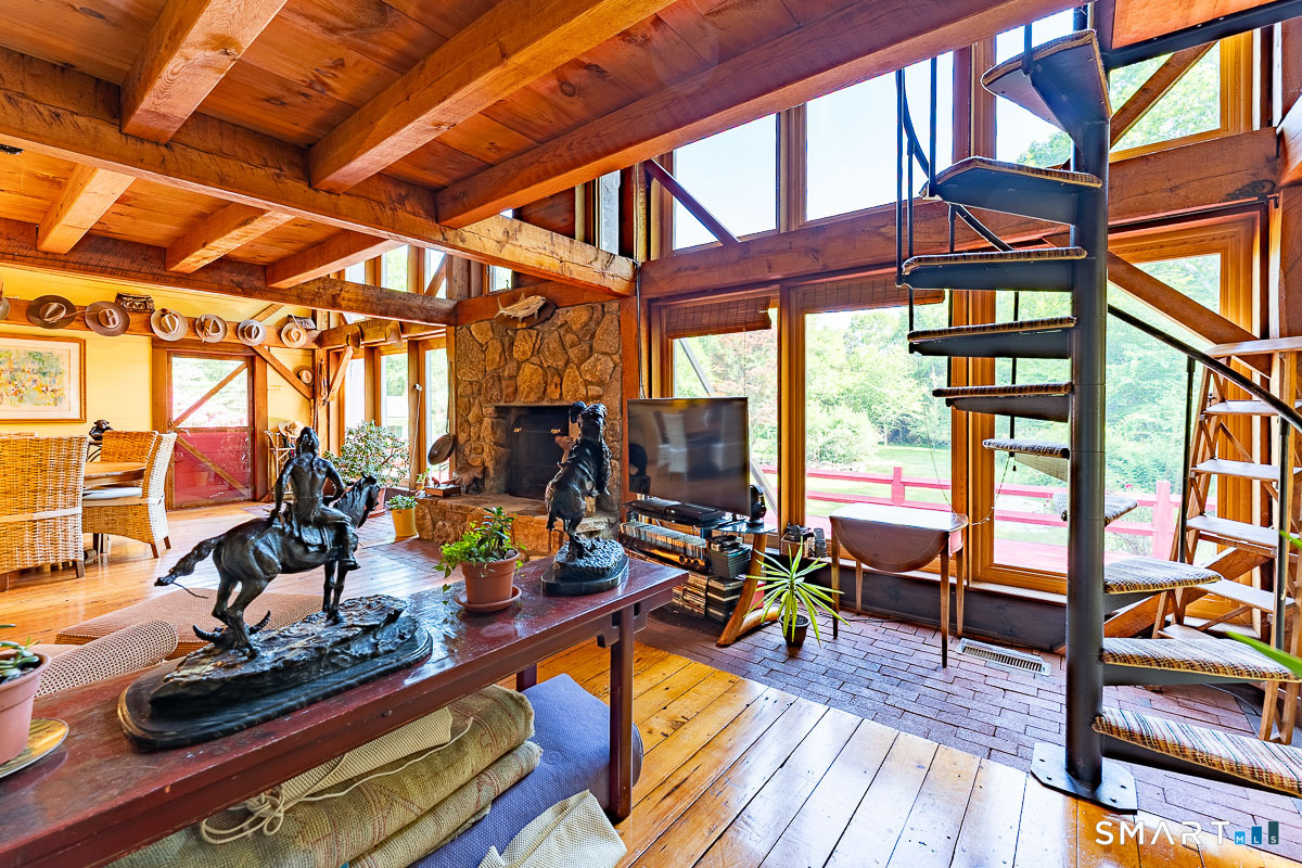 71 Mystic Road North Stonington, CT 06359 - Photo 11 of 32