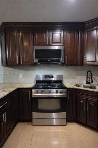 $420,550 | 3522 Northwest 193rd Street, Miami Gardens, FL 33056