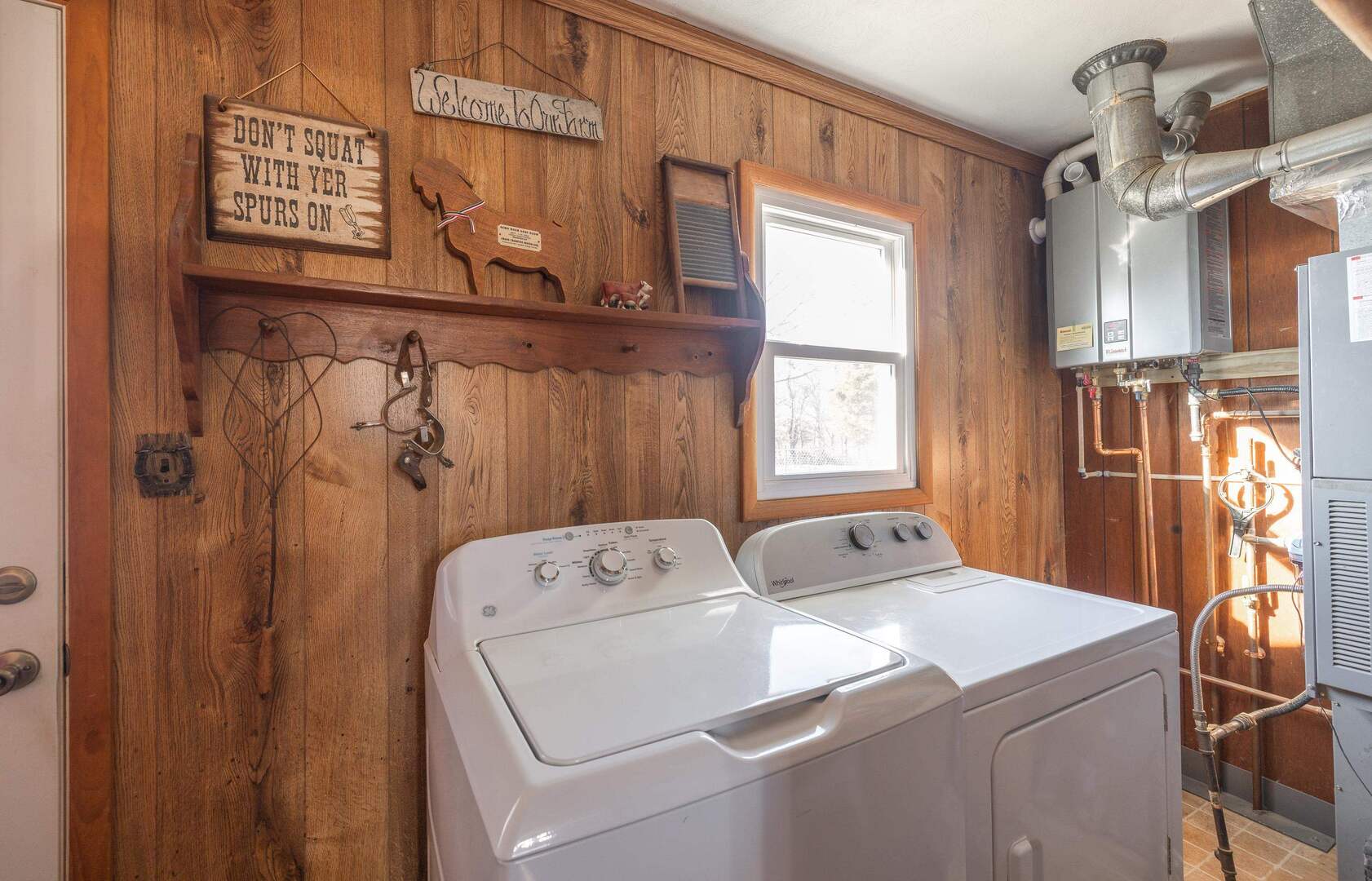 1740 Brier Creek Road, Unit 1 Harrisburg, IL 62946 - Photo 22 of 52 a utility room with dryer and washer